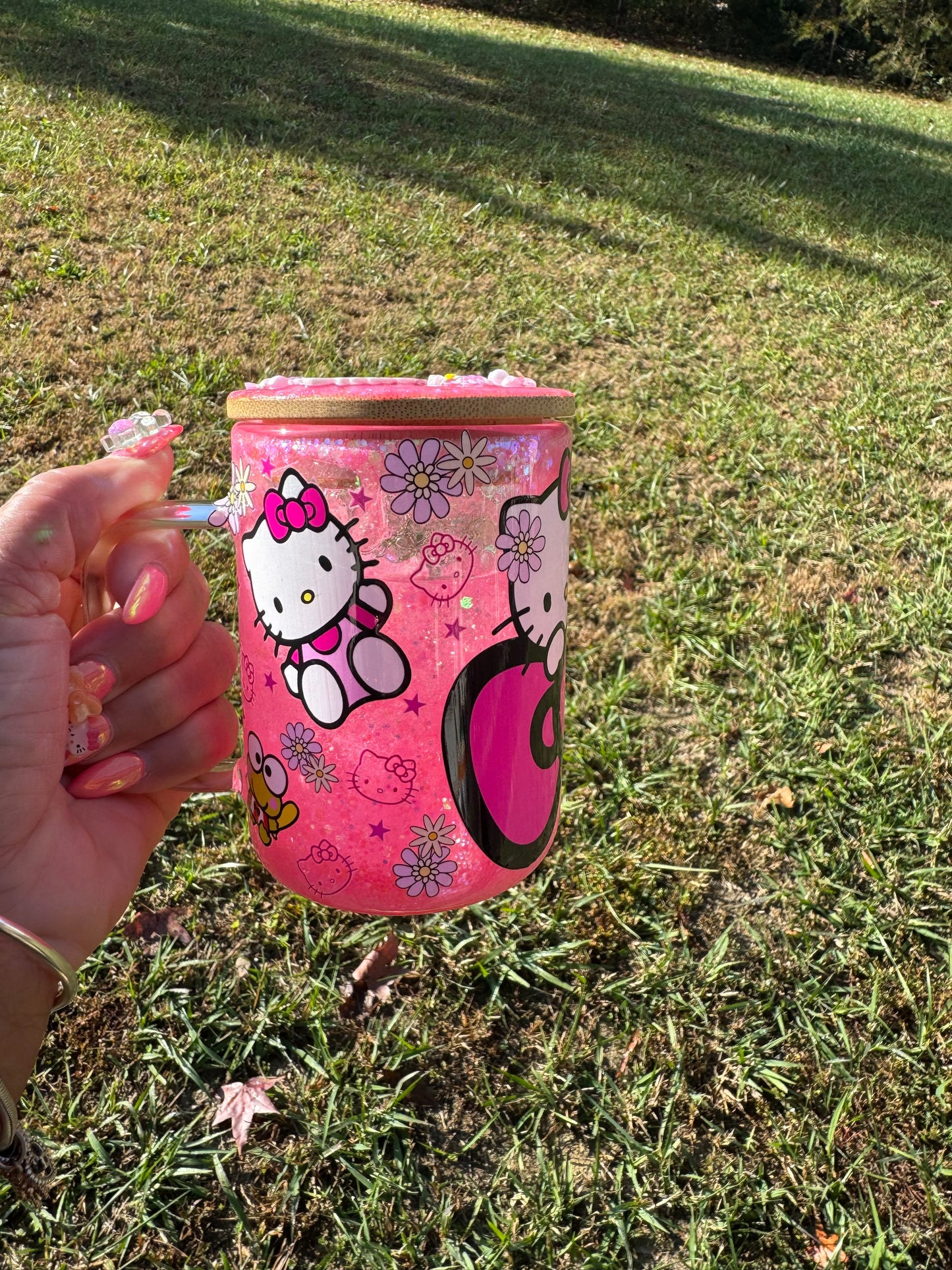 Hello Kitty Pink Glitter Snow Globe Mug